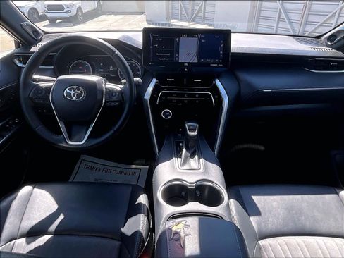 Used 2021 Toyota Venza XLE image 17