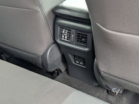 Used 2025 Toyota RAV4 XLE AWD/4WD image 30