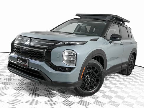 New 2026 Mitsubishi Outlander Trail Edition image 2