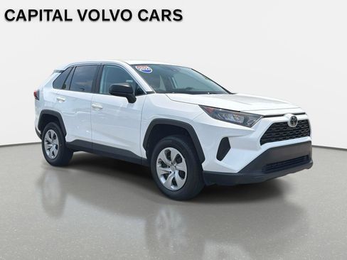 Used 2022 Toyota RAV4 LE FWD image 4