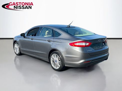 Used 2014 Ford Fusion SE w/ Equipment Group 202A FWD image 6