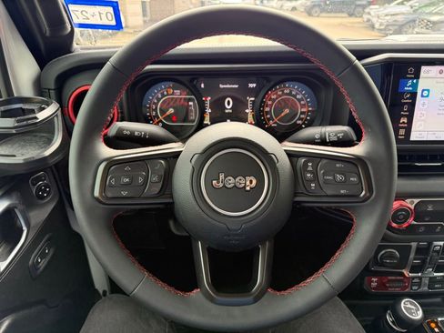 Used 2024 Jeep Gladiator Rubicon image 12