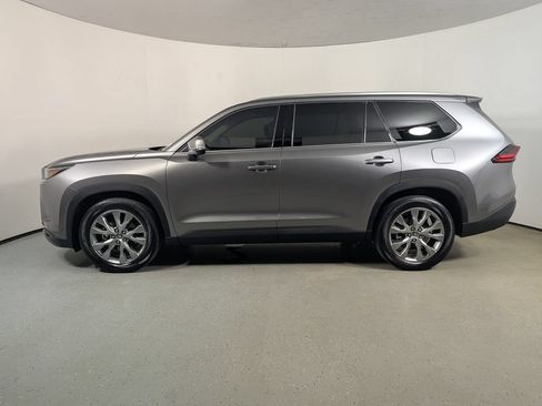 Used 2025 Toyota Grand Highlander AWD Hybrid image 4
