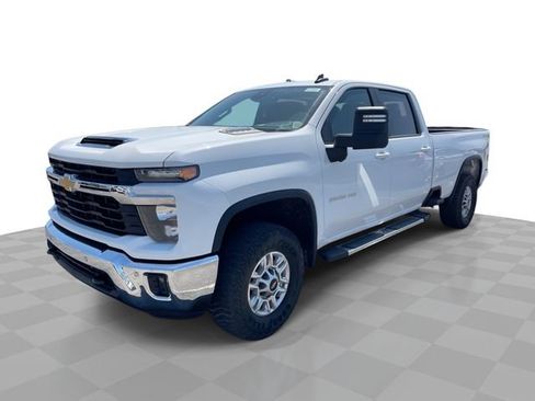Used 2025 Chevrolet Silverado 2500 LT w/ Safety Package AWD/4WD image 1