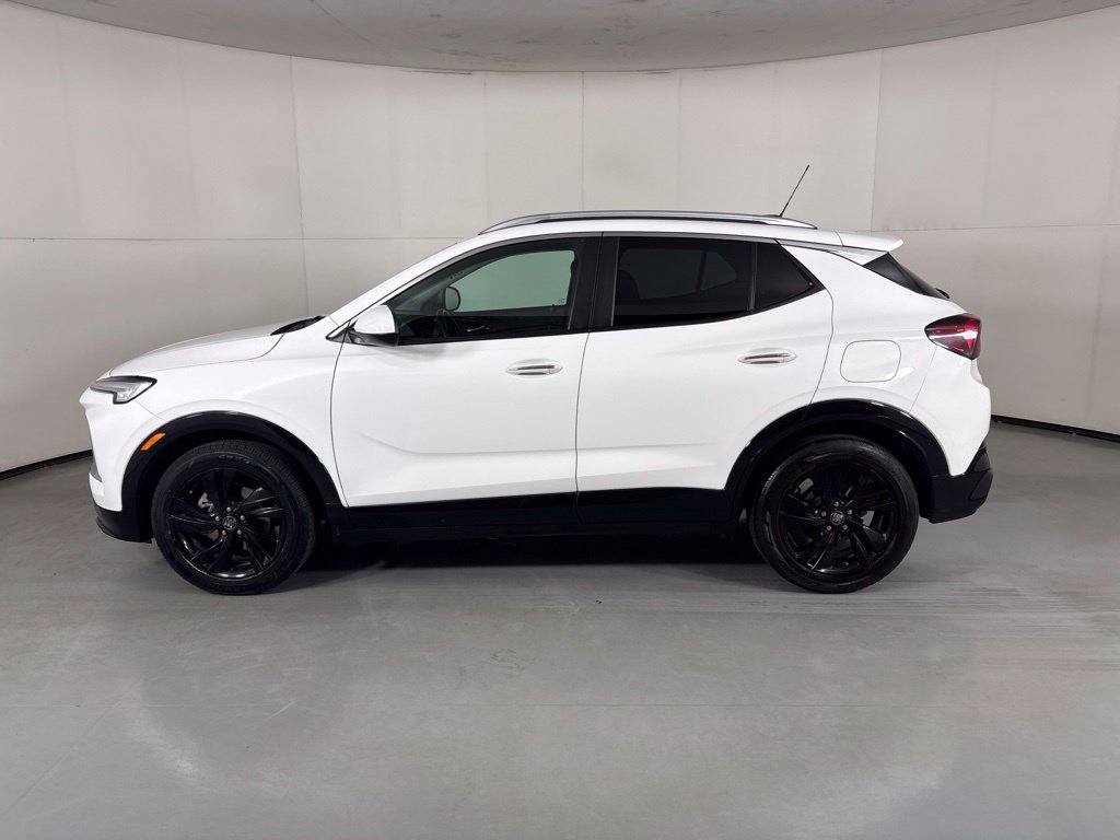 Used 2024 Buick Encore GX Sport Touring FWD image 5