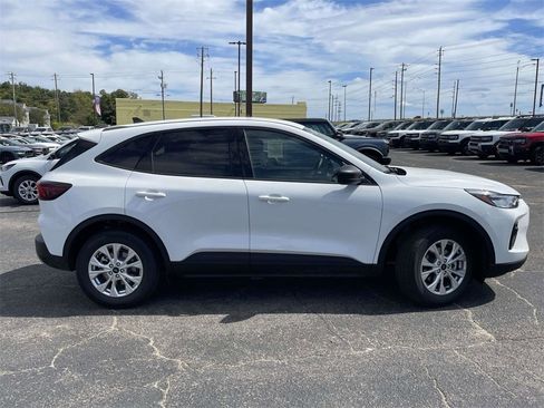 New 2026 Ford Escape Active image 2