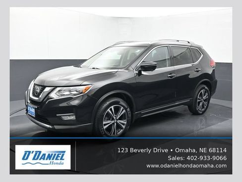 Used 2017 Nissan Rogue SL w/ SL Premium Package AWD/4WD image 1