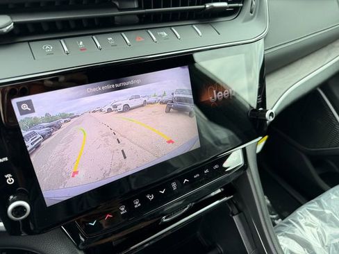 New 2026 Jeep Grand Cherokee Limited image 22