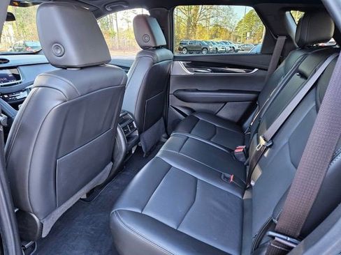 Certified 2025 Cadillac XT5 Premium Luxury image 9