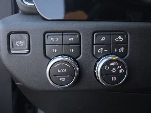 New 2026 GMC Sierra 1500 Elevation w/ Elevation Premium Package AWD/4WD image 27