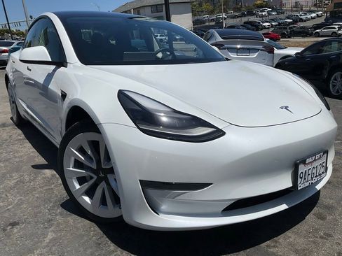 Used 2022 Tesla Model 3 RWD image 1