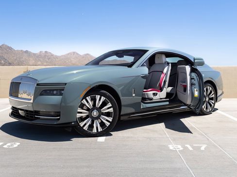 Used 2024 Rolls-Royce Spectre w/ Spectre Launch Package AWD/4WD image 10