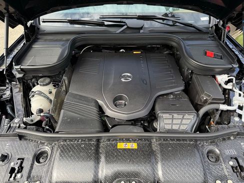 New 2026 Mercedes-Benz GLS 450 4MATIC image 16