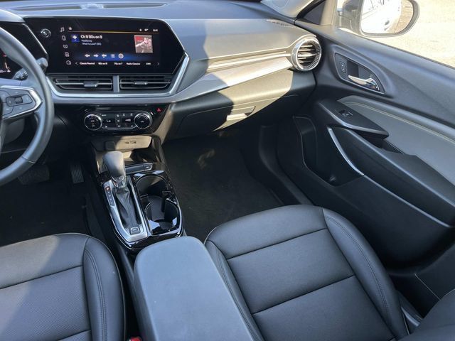 Certified 2024 Chevrolet Trax ACTIV w/ Sunroof Package FWD image 16