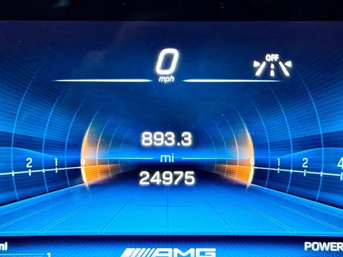 Used 2025 Mercedes-Benz GLS 63 AMG 4MATIC image 28
