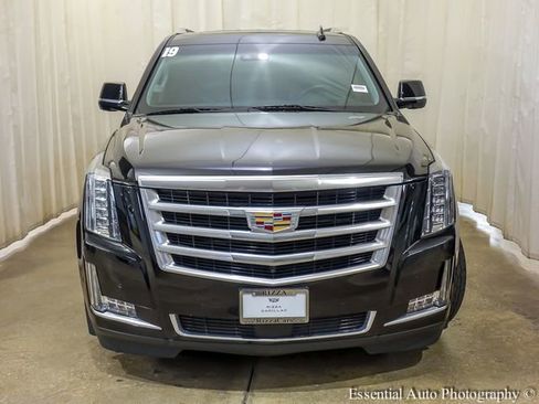 Used 2019 Cadillac Escalade ESV Premium Luxury AWD/4WD image 7