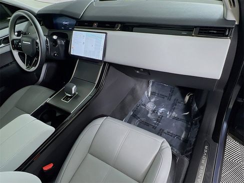 Used 2025 Land Rover Range Rover Velar Dynamic SE image 30