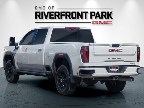 Used 2026 GMC Sierra 2500 AT4 w/ AT4 Premium Plus Package AWD/4WD image 5