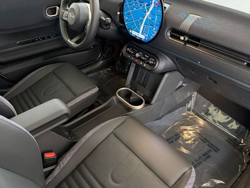 New 2026 MINI Cooper 4-Door Hardtop FWD image 16