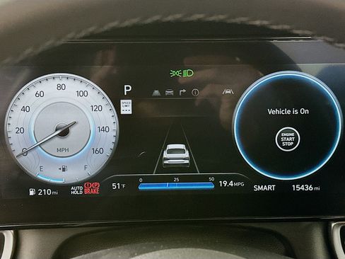 Used 2025 Hyundai Elantra SEL image 19