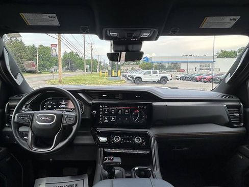 Certified 2024 GMC Sierra 1500 AT4 w/ Technology Package AWD/4WD image 35