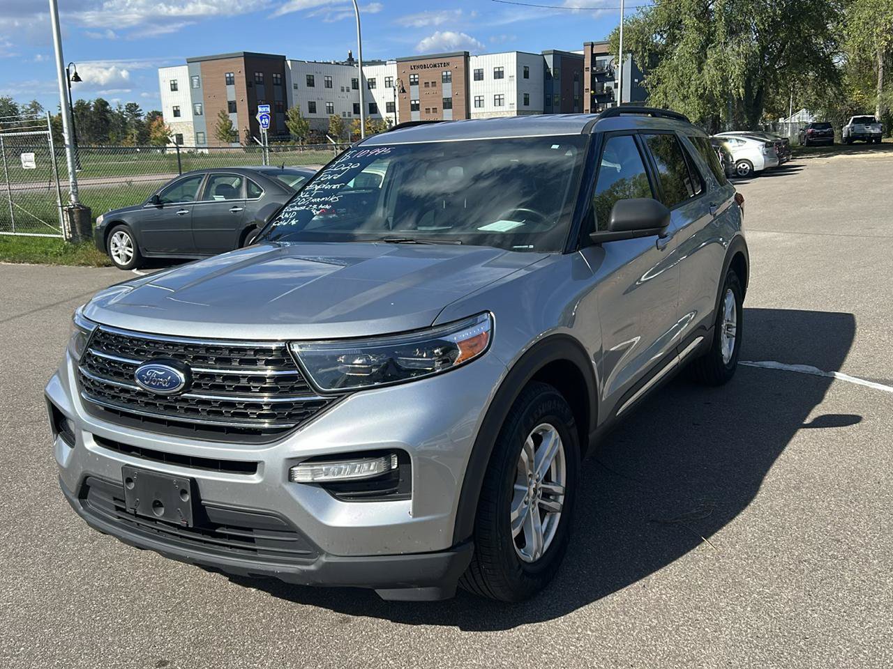 Used 2020 Ford Explorer XLT w/ Comfort Package AWD/4WD image 3