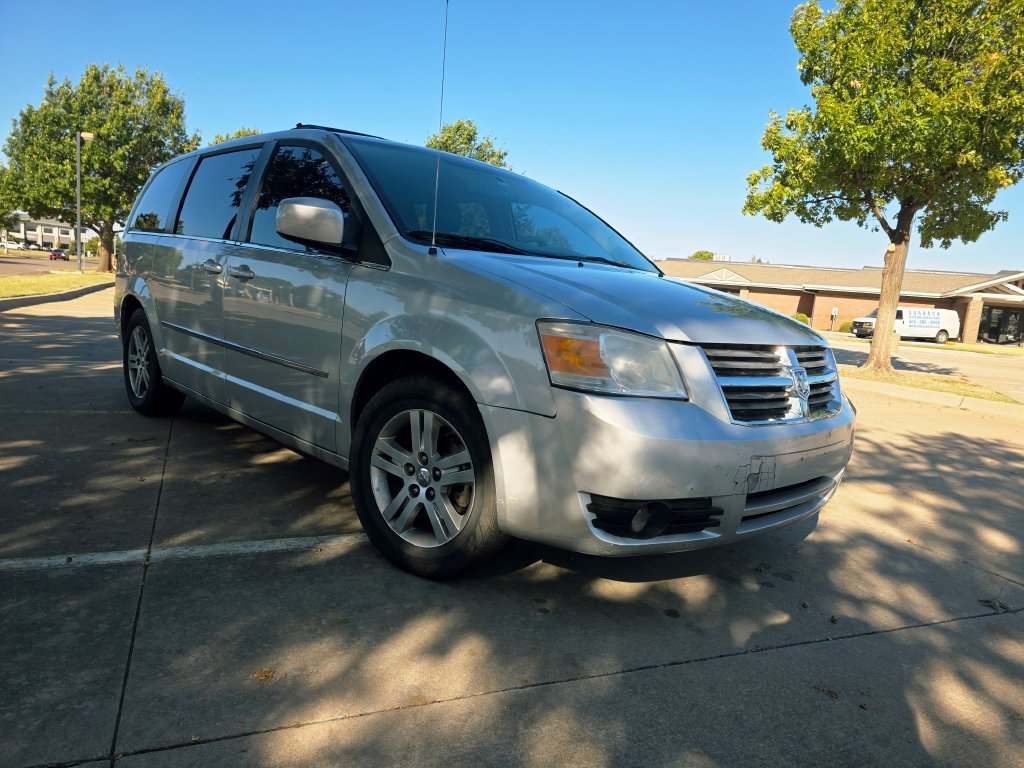 Used 2010 Dodge Grand Caravan SXT FWD image 10
