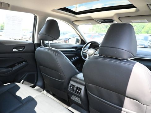 Used 2021 Nissan Altima 2.5 Platinum AWD/4WD image 36