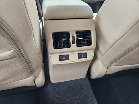 Used 2017 Subaru Outback 2.5i Limited AWD/4WD image 19