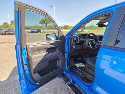 Used 2025 Chevrolet Silverado 1500 LT w/ Texas Edition Plus RWD image 17