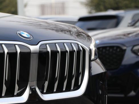 Certified 2025 BMW X1 xDrive28i w/ Technology Package image 6