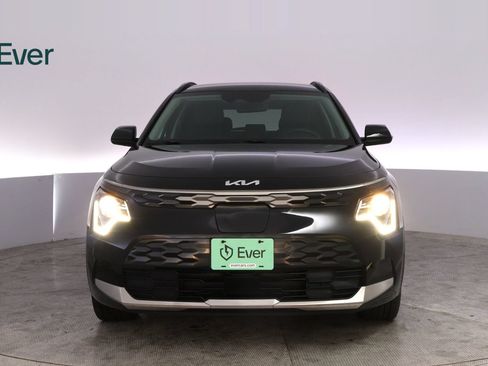 Used 2024 Kia Niro Wind FWD image 12