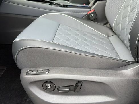 New 2026 Volkswagen Tiguan SEL R-Line AWD/4WD image 17