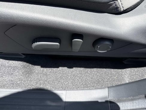New 2026 Subaru Forester Premium AWD/4WD image 25