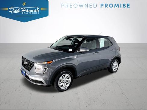 Used 2024 Hyundai Venue SE FWD image 1