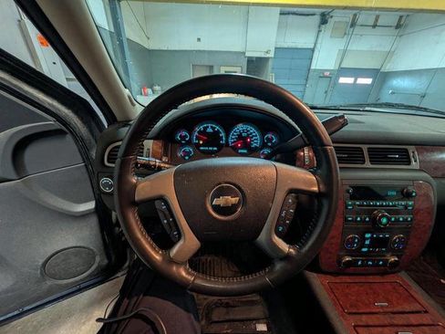 Used 2009 Chevrolet Tahoe LTZ AWD/4WD image 33
