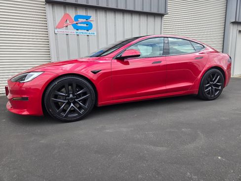 Used 2022 Tesla Model S Plaid image 2