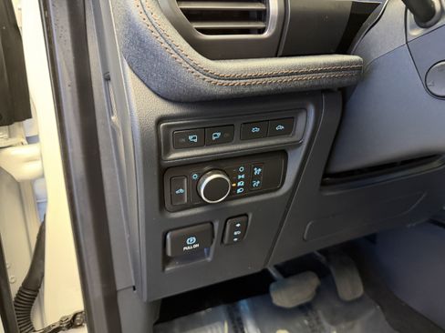 Used 2022 Ford F150 Lightning Lariat w/ Equipment Group 511A High AWD/4WD image 18