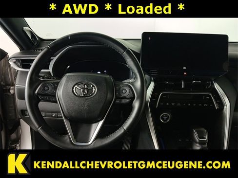 Used 2024 Toyota Venza Limited image 9
