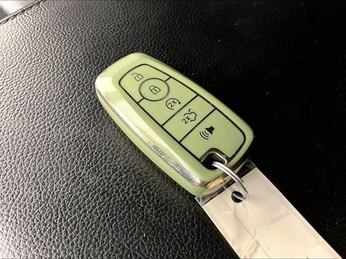 Used 2020 Ford Expedition Max Limited image 13