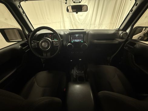 Used 2017 Jeep Wrangler Unlimited Sport w/ Connectivity Group image 14