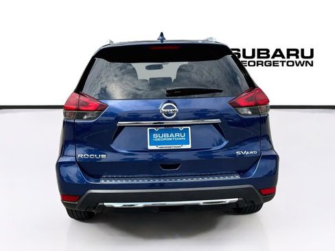 Used 2017 Nissan Rogue SV w/ SV Premium Package AWD/4WD image 6