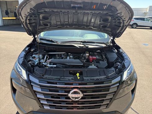 Used 2026 Nissan Rogue S FWD image 25