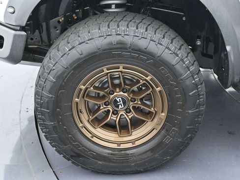 Used 2018 Ford F150 Raptor w/ Equipment Group 802A Luxury AWD/4WD image 42