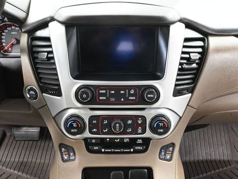 Used 2016 GMC Yukon XL SLT w/ Premium Edition image 32