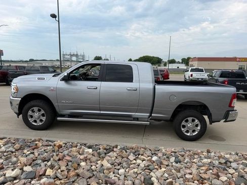 Used 2020 RAM 2500 Big Horn w/ Level 1 Equipment Group AWD/4WD image 4