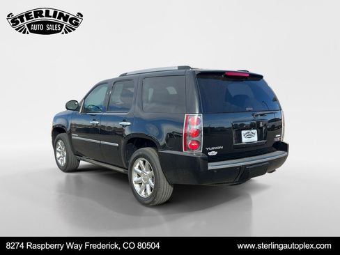 Used 2014 GMC Yukon Denali image 3