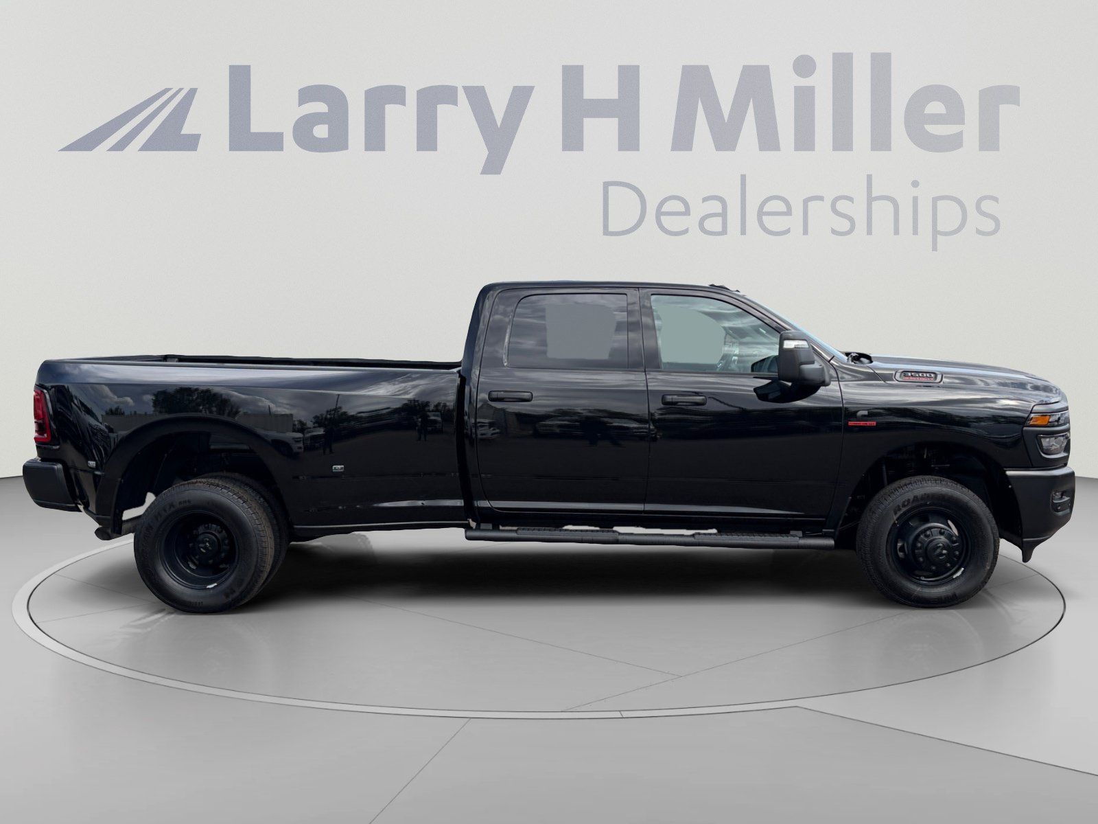 New 2027 RAM 3500 Tradesman AWD/4WD image 6