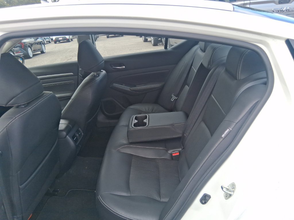 Used 2019 Nissan Altima 2.5 Platinum AWD/4WD image 16