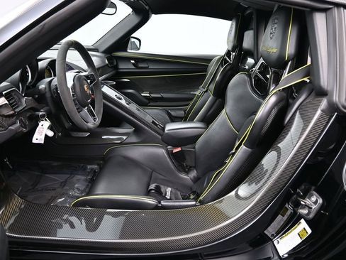 Used 2015 Porsche 918 Spyder AWD/4WD image 21